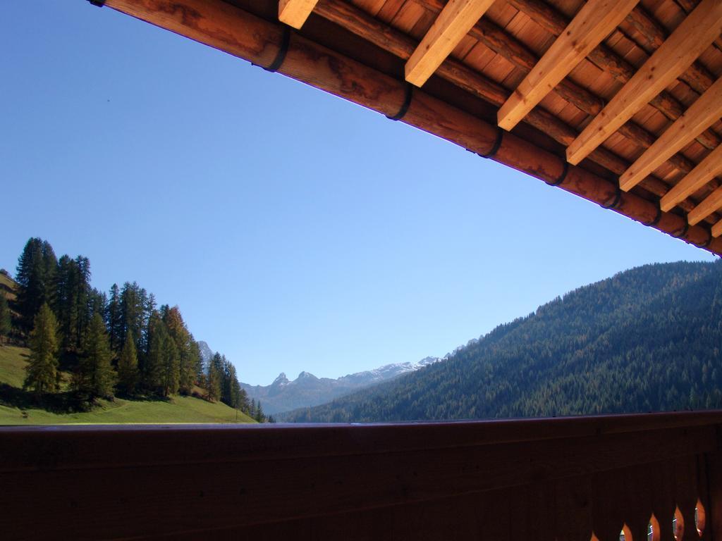 Apartments Serghela San Cassiano  Rom bilde