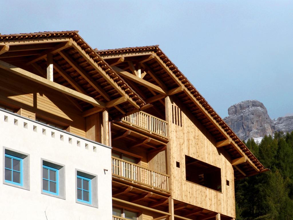 Apartments Serghela San Cassiano  Eksteriør bilde