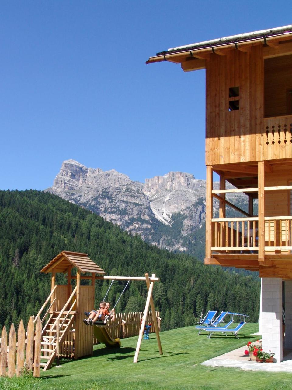 Apartments Serghela San Cassiano  Eksteriør bilde